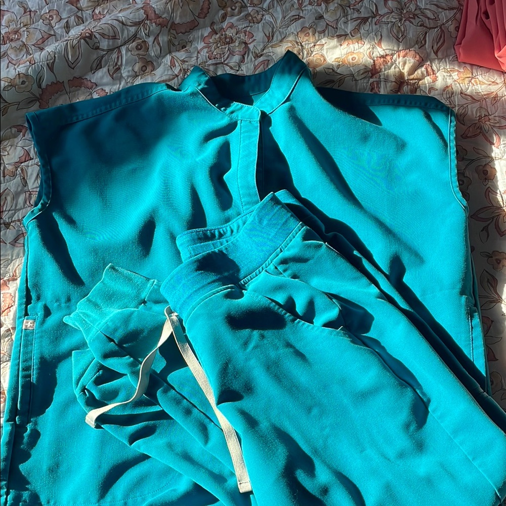 Figs Teal Scrub Set